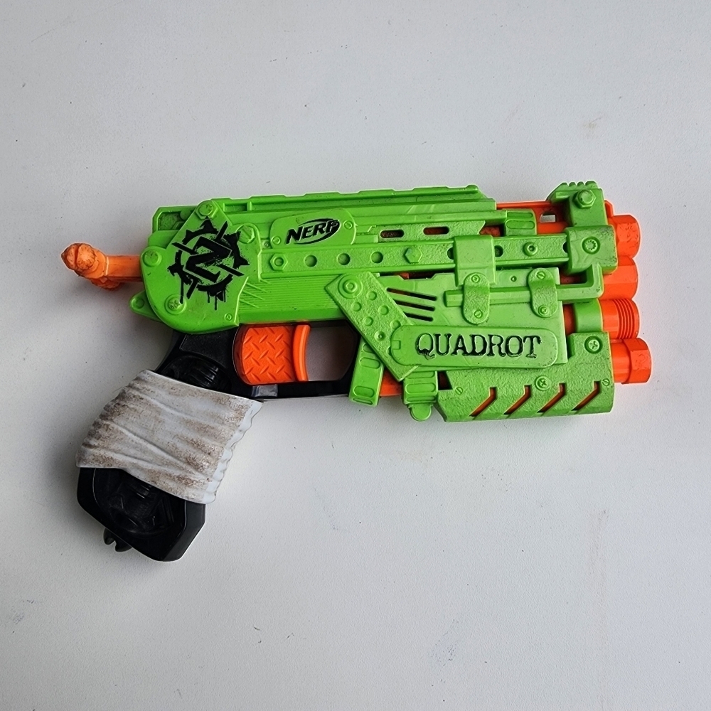 QUADROT - Nerf Zombie Strike Survival Blaster - Tested